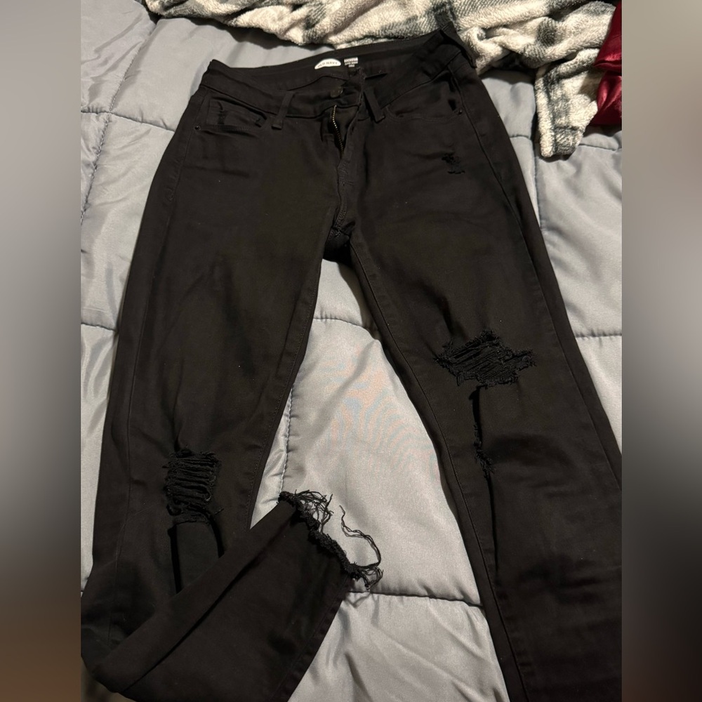 Black ripped jeans